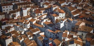 Jak unikać błędów przy izolacji dachu betonowego: najczęstsze pułapki i ich rozwiązania alchimica_hydroizolacja dachu (3).jpg